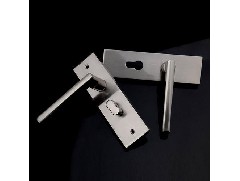 家里臥室門反鎖翻開技巧？